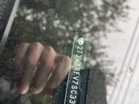 Used 2025 Toyota RAV4 XLE image 5