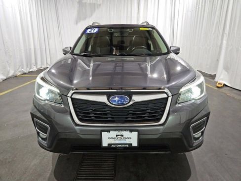 Used 2021 Subaru Forester Limited image 7