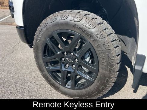 Used 2025 Chevrolet Silverado 1500 Custom Trail Boss image 10