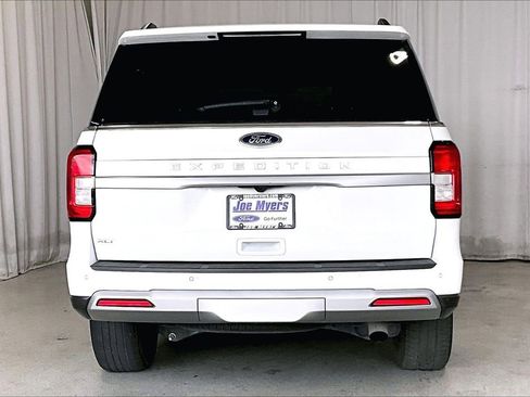 Used 2024 Ford Expedition XLT image 4