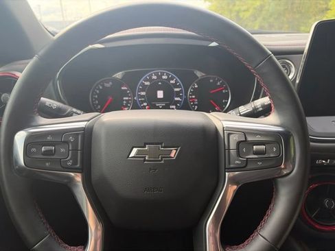 Used 2023 Chevrolet Blazer RS w/ Enhanced Convenience Package FWD image 17