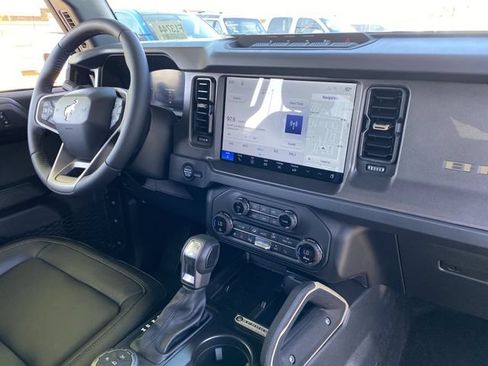 New 2026 Ford Bronco Badlands AWD/4WD image 13