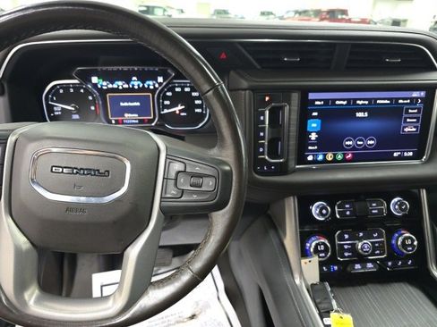 Used 2021 GMC Yukon XL Denali image 17