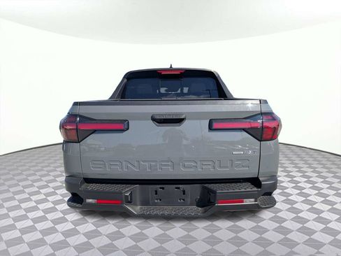 Used 2022 Hyundai Santa Cruz SEL Premium image 4