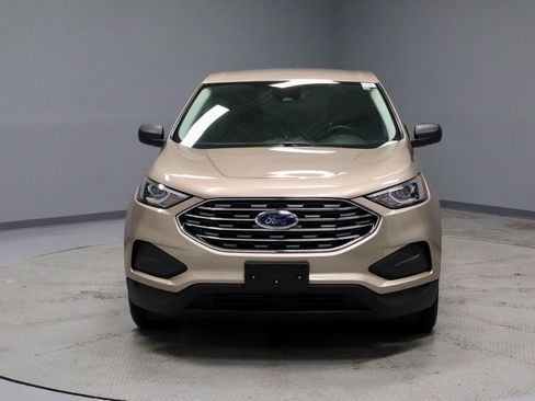 Certified 2021 Ford Edge SE image 5
