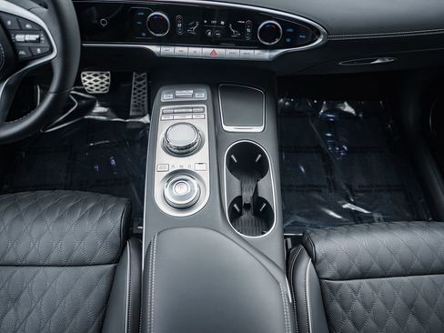 Used 2025 Genesis GV70 3.5T Sport w/ Sport Advanced Package image 27