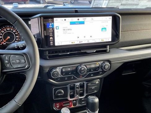 New 2026 Jeep Gladiator Mojave image 5