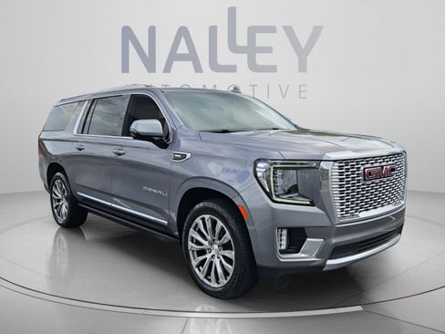 Used 2022 GMC Yukon XL Denali AWD/4WD image 7