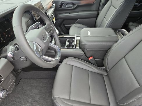 New 2026 GMC Yukon Denali w/ Sun & Power Step Package image 7