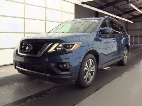 Used 2020 Nissan Pathfinder SL FWD image 2