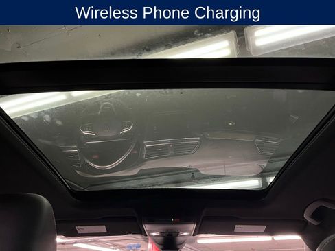 Used 2023 Volkswagen Tiguan SE R-Line image 10