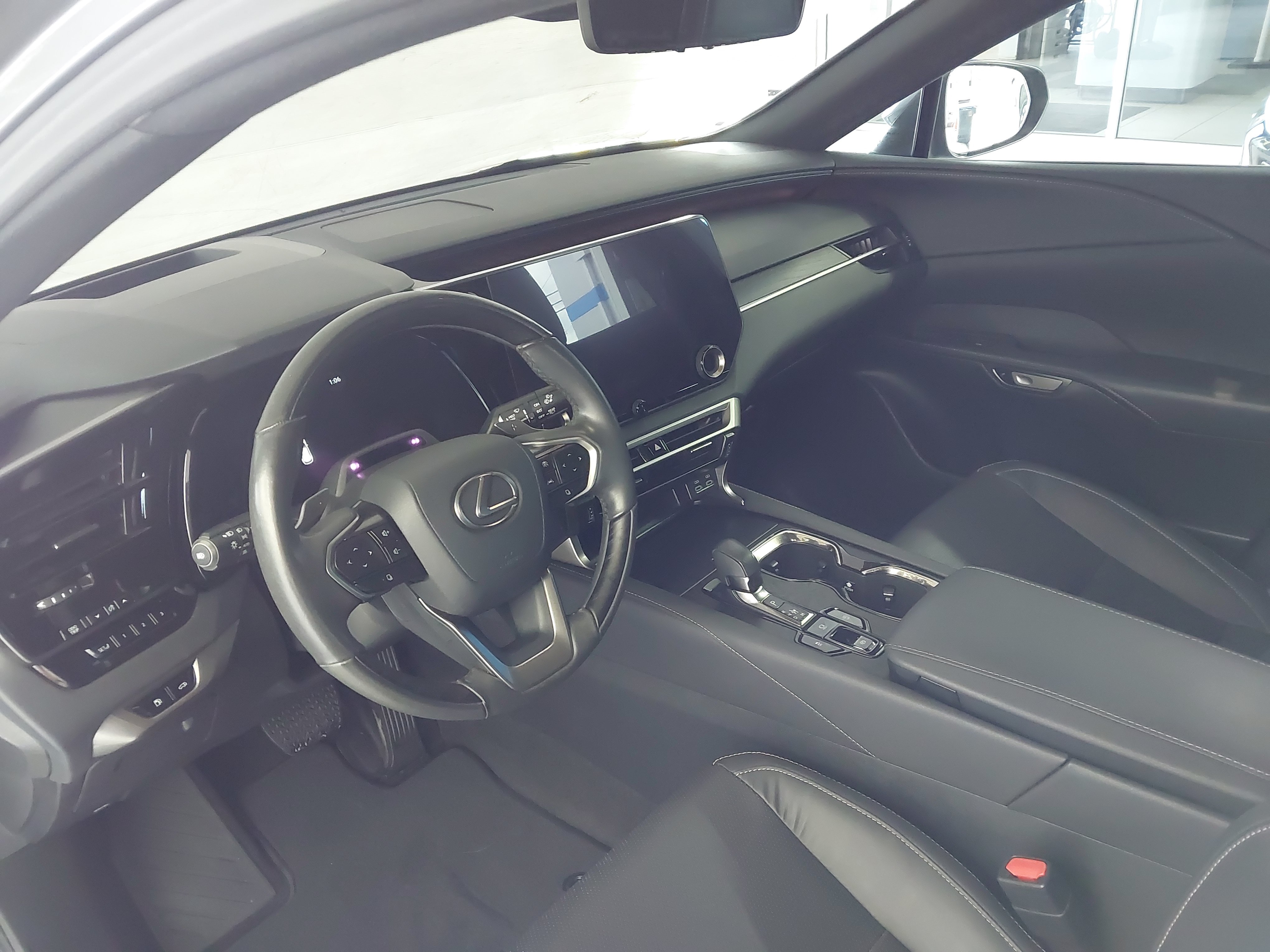 Used 2023 Lexus RX 350 Premium Plus w/ Cold Area Package FWD image 2