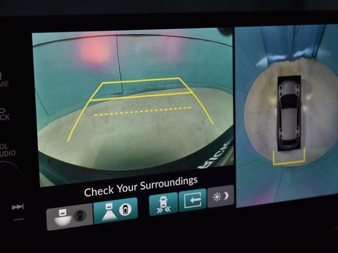 Used 2025 Honda Pilot Black Edition image 12