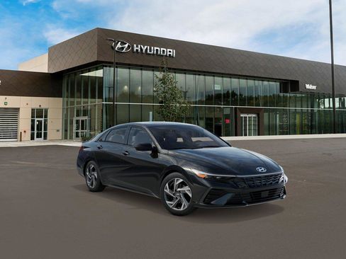 New 2026 Hyundai Elantra SEL Sport image 2