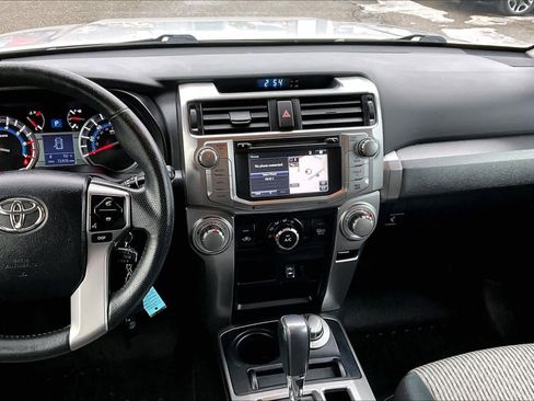 Used 2015 Toyota 4Runner SR5 image 6