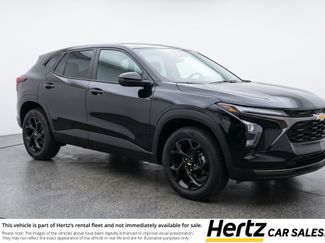 Used 2025 Chevrolet Trax LT FWD video 1