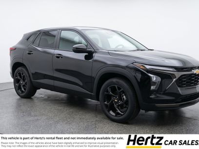 Used 2025 Chevrolet Trax LT