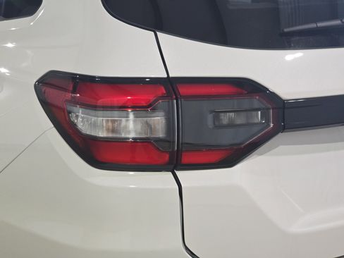 Certified 2025 Honda Pilot EX-L image 30