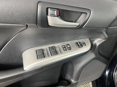 Used 2012 Toyota Camry SE image 16