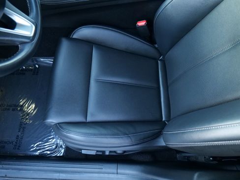 Used 2023 Genesis G70 2.0T image 16