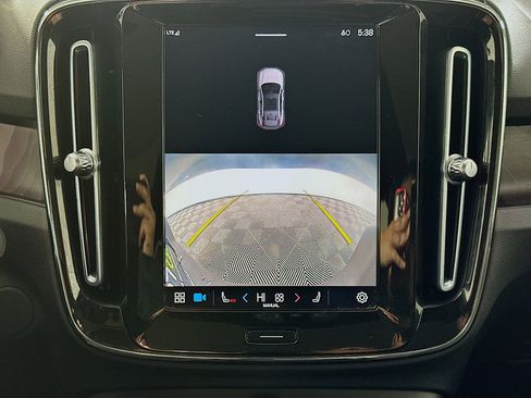 Used 2023 Volvo C40 P8 Recharge Plus image 23