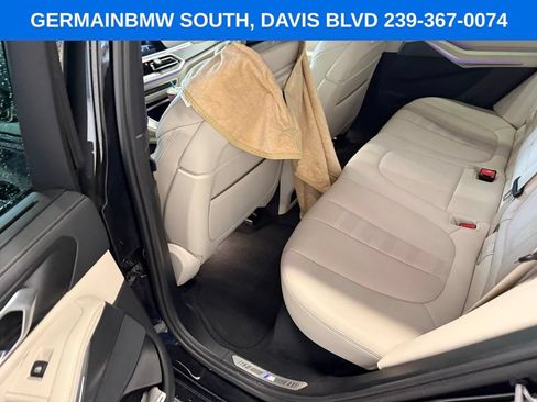 Used 2022 BMW X5 sDrive40i w/ M Sport Package RWD image 13