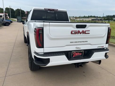 Used 2024 GMC Sierra 2500 AT4 w/ AT4 Premium Plus Package AWD/4WD image 6