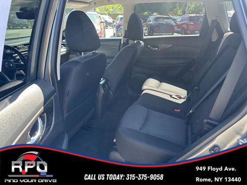 Used 2019 Nissan Rogue SV w/ Sun & Sound Touring Package AWD/4WD image 26