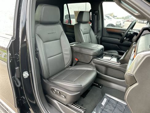 Used 2025 GMC Yukon Denali image 25