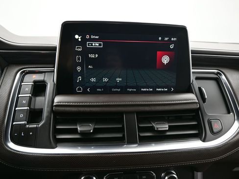 Certified 2024 GMC Yukon SLT w/ SLT Luxury Package image 15