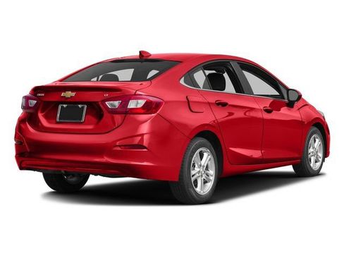 Used 2017 Chevrolet Cruze LT w/ Sun And Sound Package FWD image 5