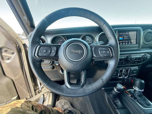 Used 2023 Jeep Wrangler Unlimited w/ Cold Weather Group image 12