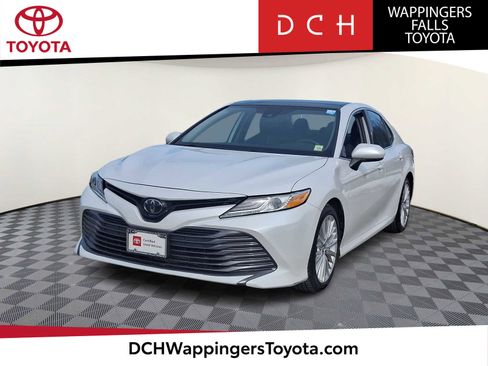 Certified 2020 Toyota Camry XLE image 1