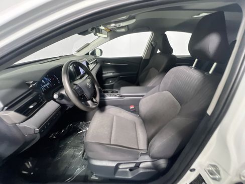 Used 2025 Toyota Camry LE FWD image 14