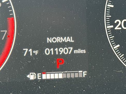 Used 2025 Honda CR-V EX-L image 10