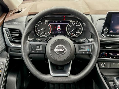Used 2023 Nissan Rogue SV AWD/4WD image 25