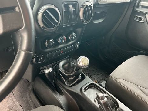 Used 2015 Jeep Wrangler Sport w/ Quick Order Package 23S AWD/4WD image 11