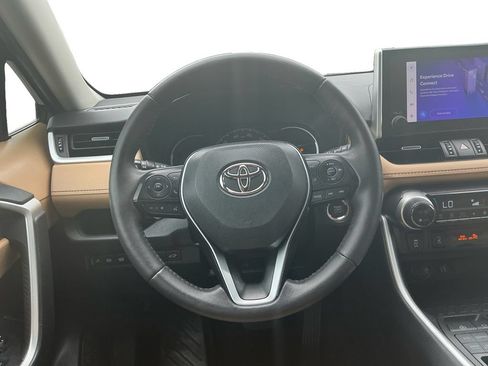 Used 2023 Toyota RAV4 XLE Premium AWD/4WD image 18