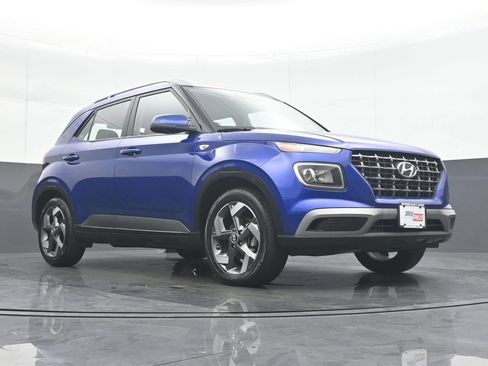 Used 2025 Hyundai Venue SEL FWD image 33