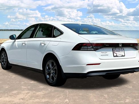 Used 2023 Honda Accord EX image 5