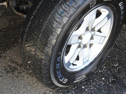 Used 2021 GMC Sierra 1500 AT4 w/ AT4 Premium Package image 11