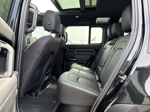 Used 2025 Land Rover Defender 110 S AWD/4WD image 29