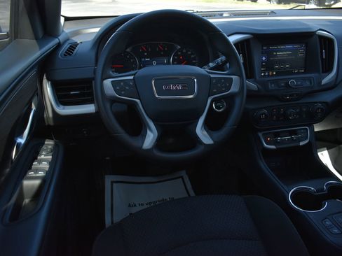 Used 2022 GMC Terrain SLE w/ Driver Convenience Package image 18