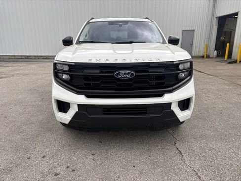 Used 2025 Ford Expedition Max Active AWD/4WD image 22