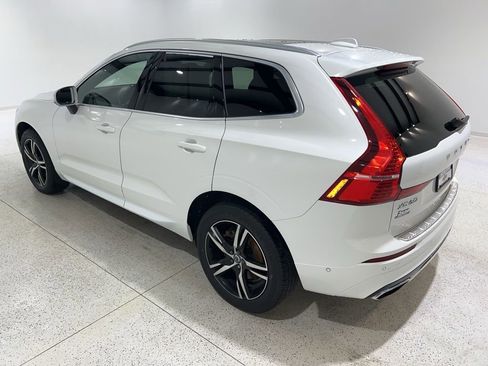 Used 2018 Volvo XC60 T6 R-Design w/ Convenience Package image 3
