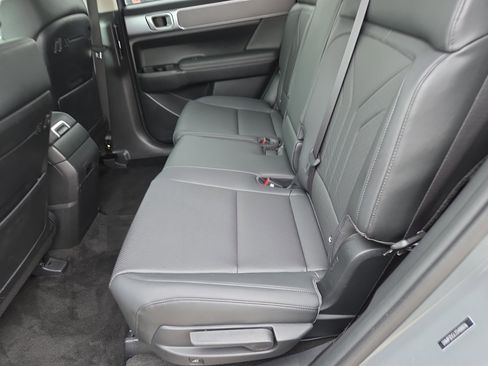 Used 2025 Hyundai Santa Fe XRT image 7