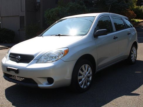Used 2008 Toyota Matrix FWD image 1