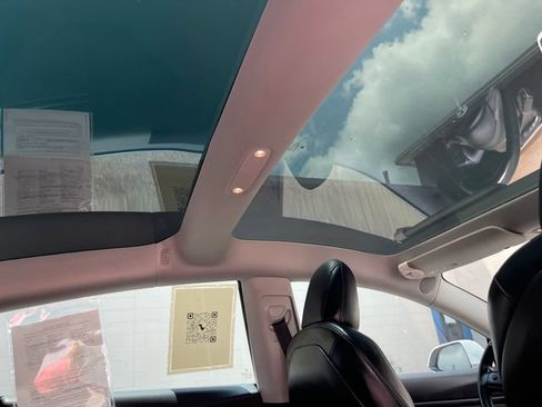 Used 2019 Tesla Model 3 Mid Range RWD image 33