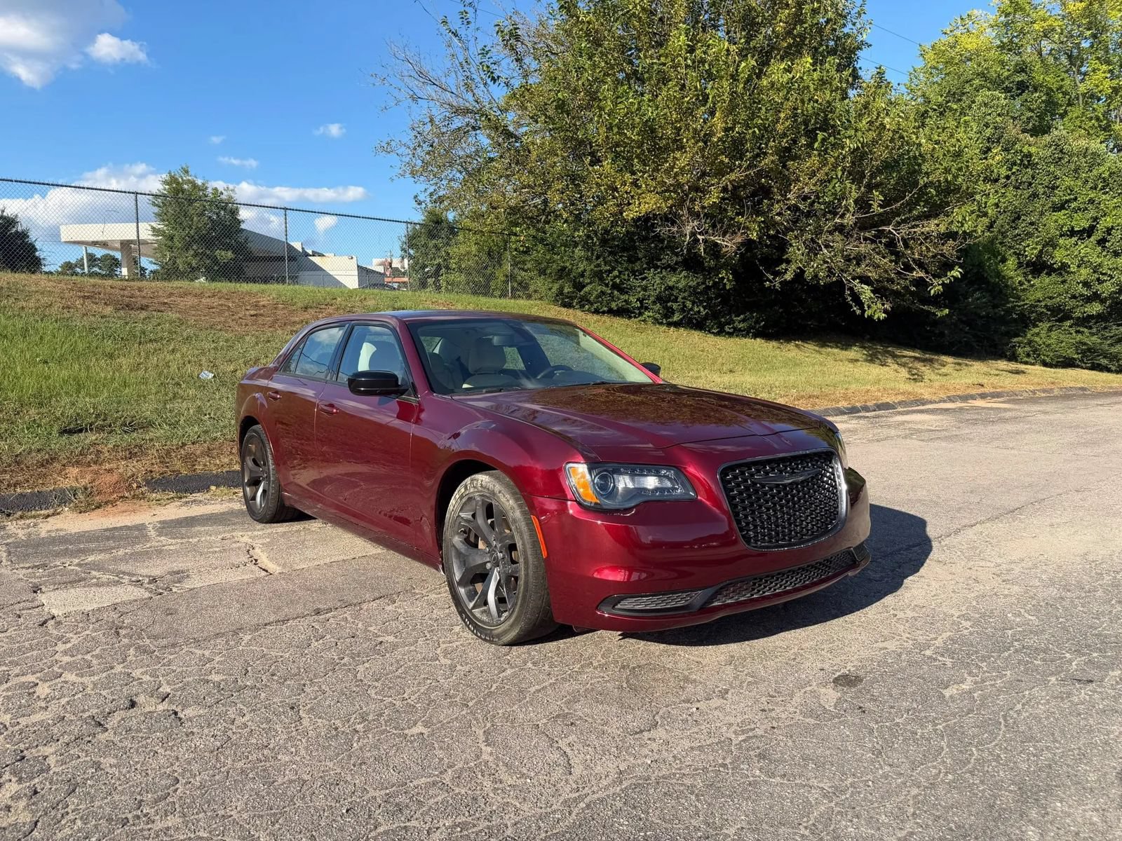 Used 2022 Chrysler 300 Touring w/ Sport Appearance Package RWD image 2