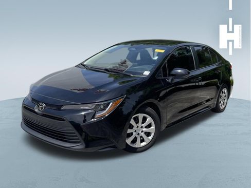 Used 2024 Toyota Corolla LE FWD image 1